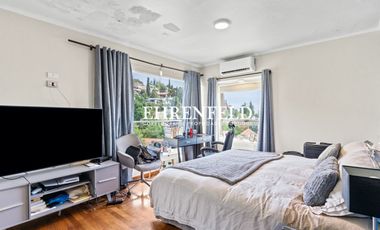 La Calandrina, Las Condes. Casa exclusiva, de 5 niveles