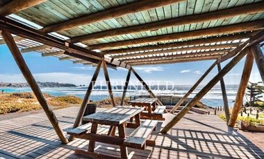 Pichilemu. Región de O'Higgins. Condominio Punta de Lobos.