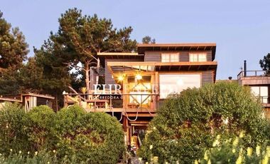 Pichilemu. Región de O'Higgins. Condominio Punta de Lobos.