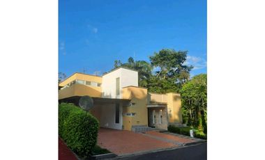 VENTA CASA CAMPESTRE EN CONDOMINIO LA PRADERA  RESTREPO