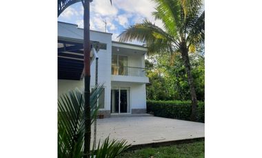 VENTA CASA CAMPESTRE EN CONDOMINIO LA PRADERA  RESTREPO