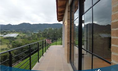 En Venta Hermosa Casa Campestre Nueva en Tabio