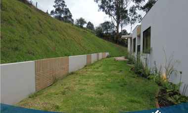 En Venta Hermosa Casa Campestre Nueva en Tabio