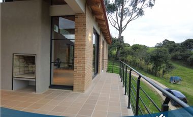 En Venta Hermosa Casa Campestre Nueva en Tabio