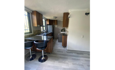 Vende Apartamento remodelado Primer piso- San Javier