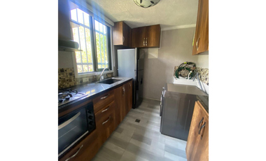 Vende Apartamento remodelado Primer piso- San Javier