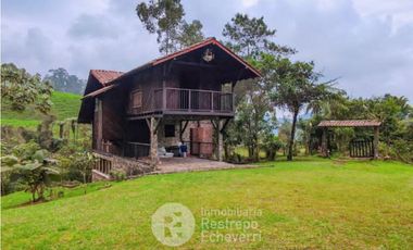 Casa en arriendo, sector Gallinazo. Villamaría.