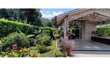 VENTA HERMOSISIMA CASA DENTRO DEL MEJOR CONDOMINIO DE CHINAUTA C/MARCA