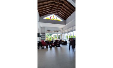 VENTA HERMOSISIMA CASA DENTRO DEL MEJOR CONDOMINIO DE CHINAUTA C/MARCA