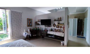 VENTA HERMOSISIMA CASA DENTRO DEL MEJOR CONDOMINIO DE CHINAUTA C/MARCA