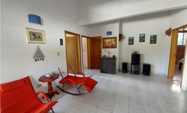 VENTA LINDA CASA DE UN PISO EN EL MEJOR CONDOMINIO DE CHINAUTA C/MARCA