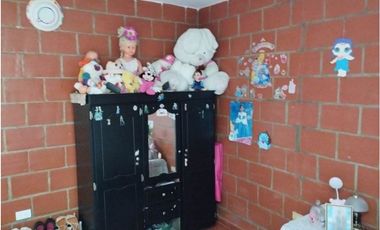 CASA EN VENTA EN VILLA GORGONA CANDELARIA BARRIO CENTRO