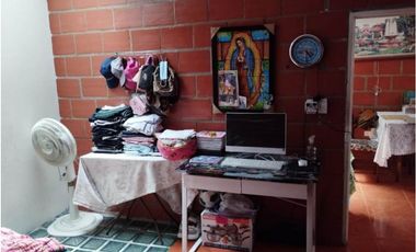 CASA EN VENTA EN VILLA GORGONA CANDELARIA BARRIO CENTRO