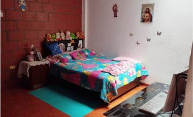 CASA EN VENTA EN VILLA GORGONA CANDELARIA BARRIO CENTRO