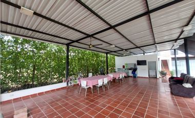 VENTA EXCELENTE CASA TURSTICA EN RICAURTE CUNDINAMARCA