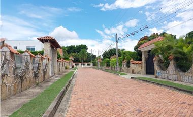 VENDO O PERMUTO ESPECTACULAR LOTE CON EL MEJOR PRECIO EN CHINAUTA