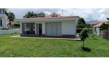 VENTA LINDA CASA EN EL MEJOR CONDOMINIO DE CHINAUTA CUNDINAMARCA