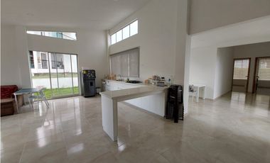VENTA LINDA CASA EN EL MEJOR CONDOMINIO DE CHINAUTA CUNDINAMARCA