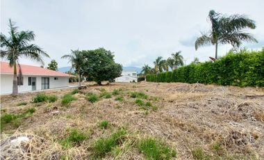 VENTA LOTE ESQUINERO SUPER UBICADO EN EL MEJOR CONDOMINIO DE CHINAUTA
