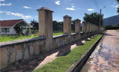 VENTA EXCELENTE LOTE UBICADO EN CHINAUTA CUNDINAMARCA