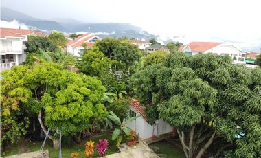 VENTA ESPECTACULAR CASA CAMPESTRE EN CHINAUTA CUNDINAMARCA