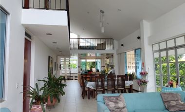 VENTA ESPECTACULAR CASA CAMPESTRE EN CHINAUTA CUNDINAMARCA