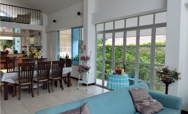 VENTA ESPECTACULAR CASA CAMPESTRE EN CHINAUTA CUNDINAMARCA