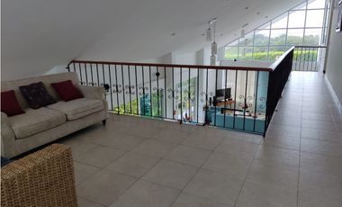 VENTA ESPECTACULAR CASA CAMPESTRE EN CHINAUTA CUNDINAMARCA