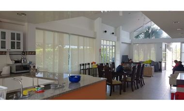 VENTA ESPECTACULAR CASA CAMPESTRE EN CHINAUTA CUNDINAMARCA