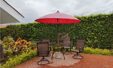 VENTA ESPECTACULAR CASA CAMPESTRE EN CHINAUTA CUNDINAMARCA