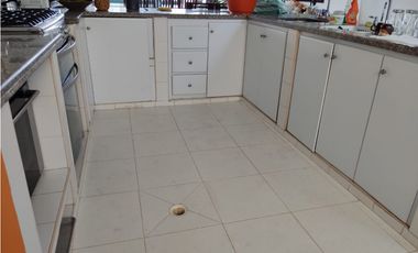 VENTA ESPECTACULAR CASA CAMPESTRE EN CHINAUTA CUNDINAMARCA