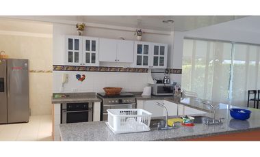 VENTA ESPECTACULAR CASA CAMPESTRE EN CHINAUTA CUNDINAMARCA