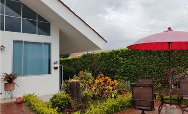 VENTA ESPECTACULAR CASA CAMPESTRE EN CHINAUTA CUNDINAMARCA