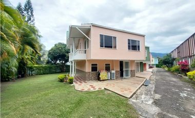 VENTA LINDISIMA CASA CAMPESTRE EN CHINAUTA CUNDINAMARCA