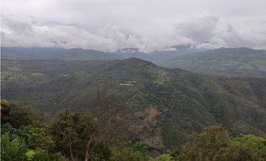 VENTA HERMOSA CASA CON UNA ESPECTACULAR VISTA EN CHINAUTA C/MARCA