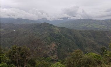 VENTA HERMOSA CASA CON UNA ESPECTACULAR VISTA EN CHINAUTA C/MARCA