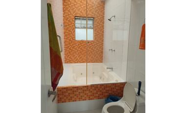 VENTA HERMOSA CASA CON UNA ESPECTACULAR VISTA EN CHINAUTA C/MARCA