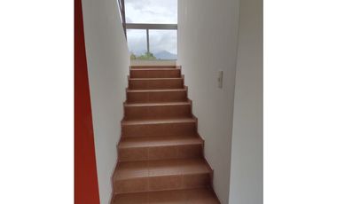 VENTA HERMOSA CASA CON UNA ESPECTACULAR VISTA EN CHINAUTA C/MARCA