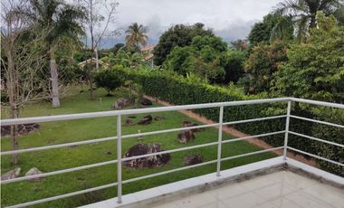 VENTA HERMOSA CASA CON UNA ESPECTACULAR VISTA EN CHINAUTA C/MARCA