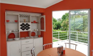 VENTA HERMOSA CASA CON UNA ESPECTACULAR VISTA EN CHINAUTA C/MARCA