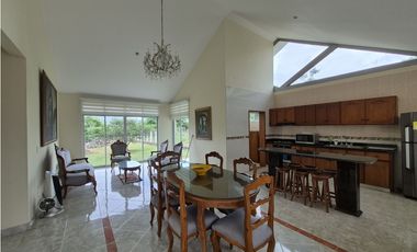 VENTA LINDA CASA CAMPESTRE EN CONDOMINIO EXCLUSIVO CHINAUTA C/MARCA