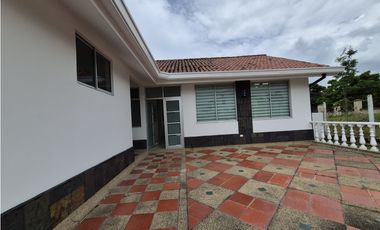 VENTA LINDA CASA CAMPESTRE EN CONDOMINIO EXCLUSIVO CHINAUTA C/MARCA