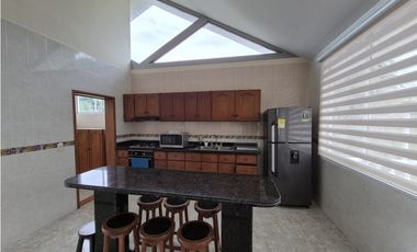 VENTA LINDA CASA CAMPESTRE EN CONDOMINIO EXCLUSIVO CHINAUTA C/MARCA