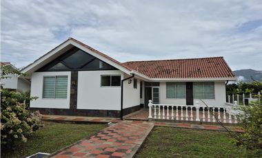 VENTA LINDA CASA CAMPESTRE EN CONDOMINIO EXCLUSIVO CHINAUTA C/MARCA