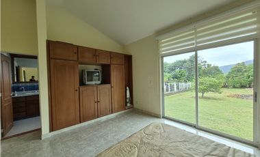 VENTA LINDA CASA CAMPESTRE EN CONDOMINIO EXCLUSIVO CHINAUTA C/MARCA