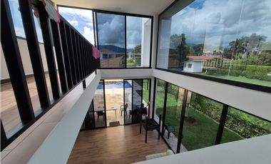 VENTA ESPECTACULAR CASA CAMPESTRE MODERNA EN CHINAUTA CUNDINAMARCA