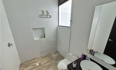 VENTA ESPECTACULAR CASA CAMPESTRE MODERNA EN CHINAUTA CUNDINAMARCA