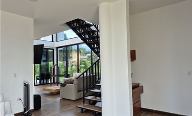 VENTA ESPECTACULAR CASA CAMPESTRE MODERNA EN CHINAUTA CUNDINAMARCA