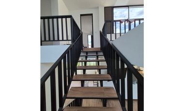 VENTA ESPECTACULAR CASA CAMPESTRE MODERNA EN CHINAUTA CUNDINAMARCA