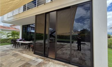 VENTA ESPECTACULAR CASA CAMPESTRE MODERNA EN CHINAUTA CUNDINAMARCA